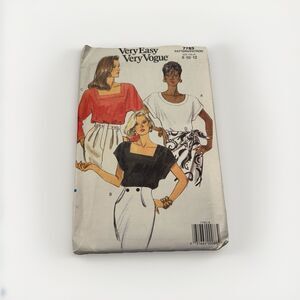 Very Easy Vogue Sewing Pattern 7783 Misses' Pullover Top Sizes 8 10 12